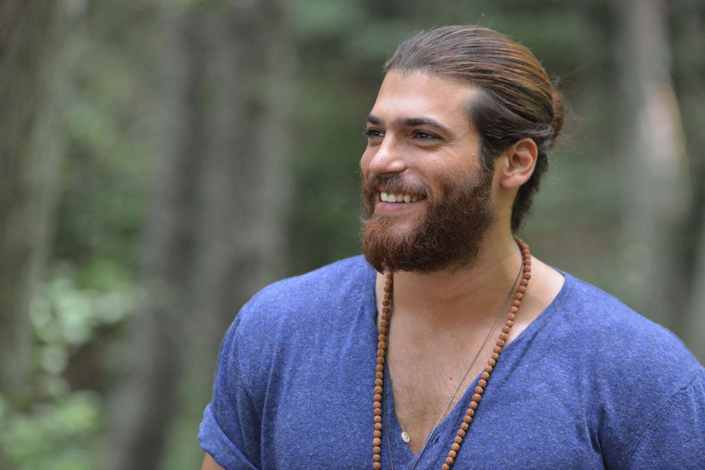Can Yaman 1