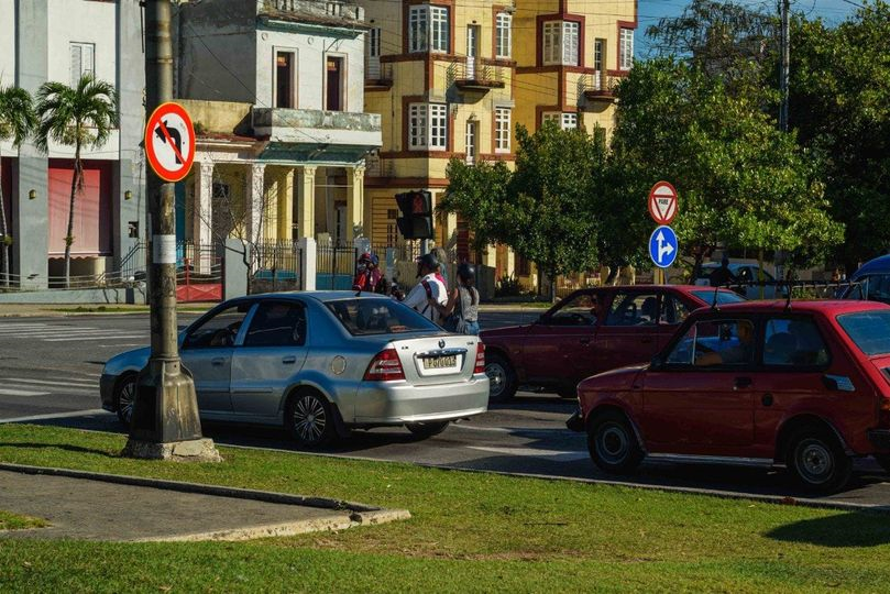 Comercialización_de_autos_en_Cuba