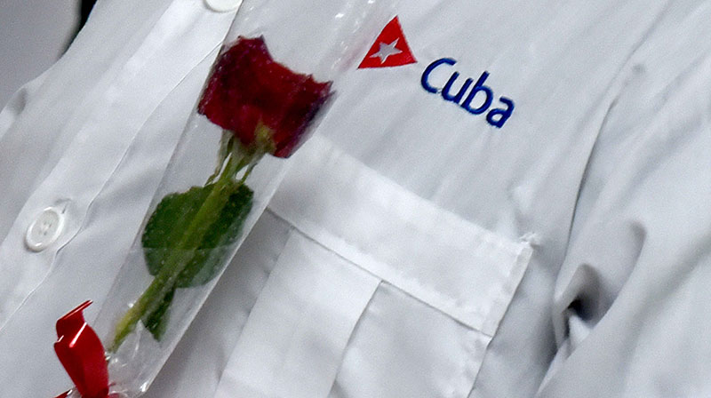 Médicos cubanos