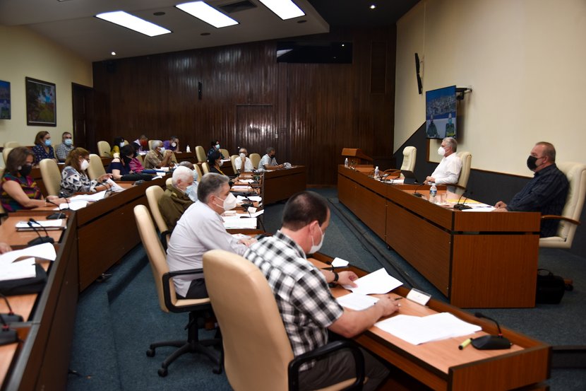 Reducir la movilidad e incrementar el aislamiento, esenciales para cortar caminos a la COVID-19 