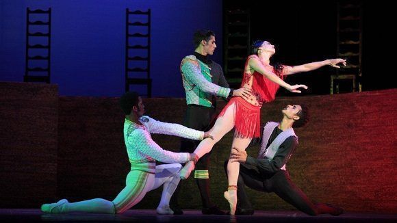 Viengsay Valdés, Patricio Reve, Ariel Martínez y Adrian Sánchez, primeras figuras del Ballet. Foto: Nancy Rey.