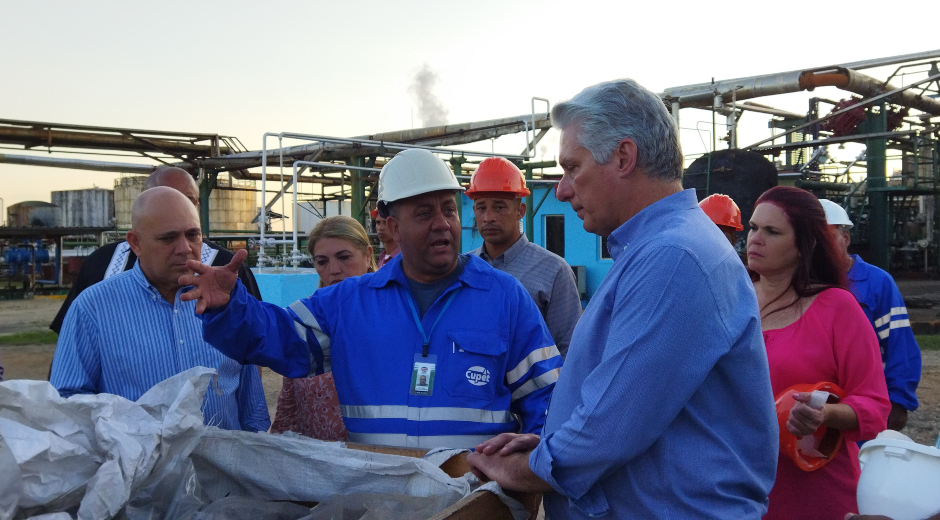 Mijaíl Bonachea Crespo,intercambia con Miguel Díaz-Canel Bermúdez