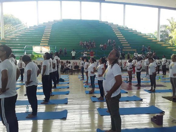 Cuba celebra el Día Internacional del Yoga