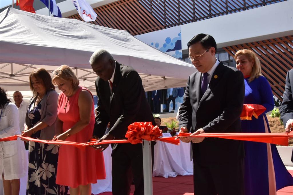 Inauguran Cuba y Vietnam inversiones en Mariel 