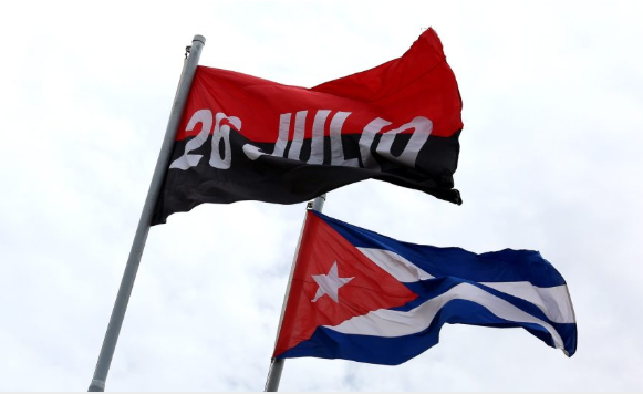 Bandera Cubana y del Movimiento 26 de Julio Foto: Marcelino Vázquez Hernández/ Cubadebate Bandera Cubana y del Movimiento 26 de Julio Foto: Marcelino Vázquez Hernández/ Cubadebate
