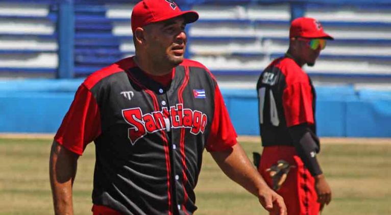 Santiago de Cuba mantiene invicto en postemporada beisbolera cubana