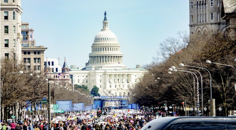 En las últimas semanas, los llamados a retirar a Cuba de la unilateral lista de Estados patrocinadores del terrorismo han venido también del Congreso de EE.UU.