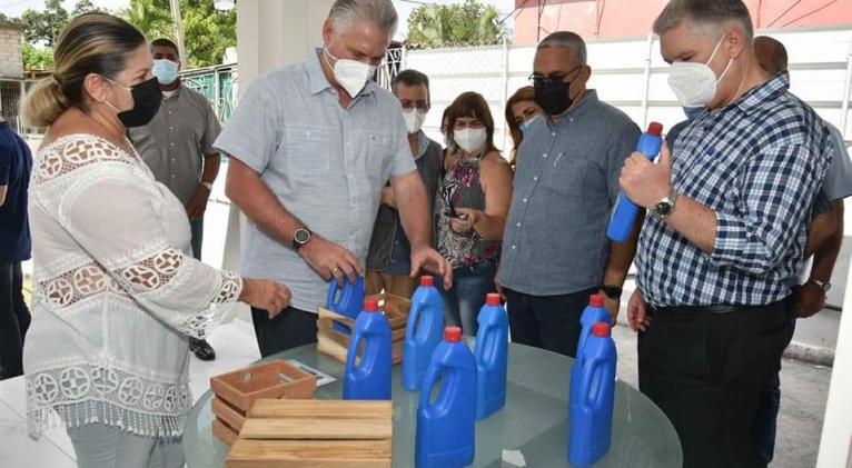 Visita Díaz-Canel proyecto de desarrollo local en Guanabacoa