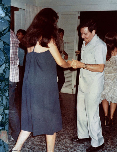 Durante una fiesta familiar. (Foto: Cortesía de la entrevistada).