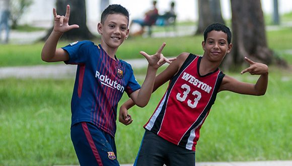 Cómo se protegen los derechos y garantías de los menores de edad