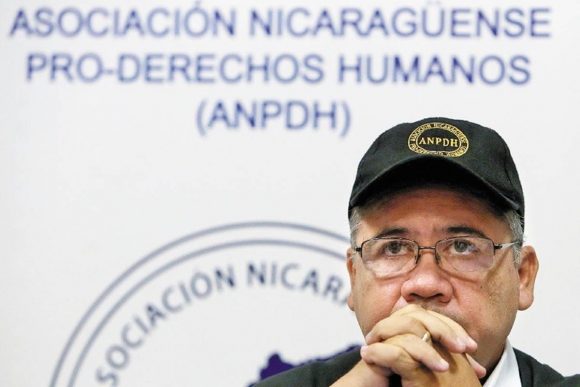 El nicaragüense Álvaro Leiva, de la ANPDH fundada en Miami, es acusado de robo y difusión de información falsa durante el intento de revolución de color en 2018. Foto: Misión Verdad.