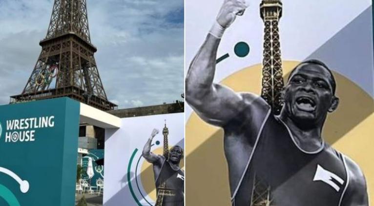 Gigantografía en la entrada de la Torre Eiffel con la imagen de la Leyenda Cubana. 