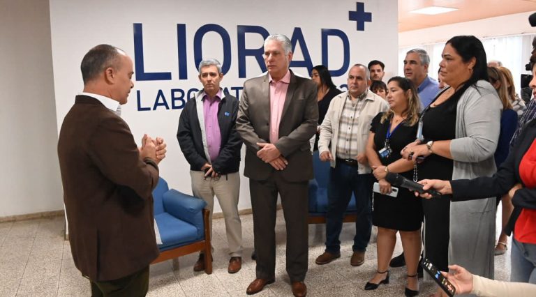 Presidente cubano visita empresas pertenecientes a BioCubaFarma
