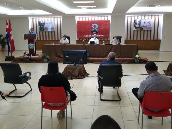 Presidente cubano en intercambio del Secretariado en Ciego de Ávila. Foto: Invasor/ Twitter.