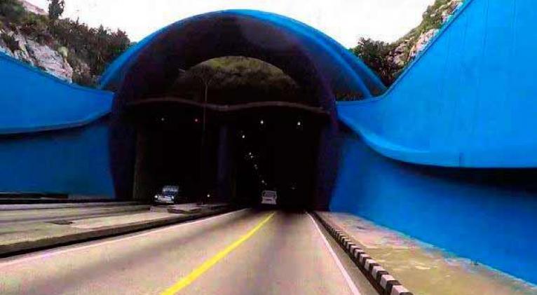 Túnel de la Bahía