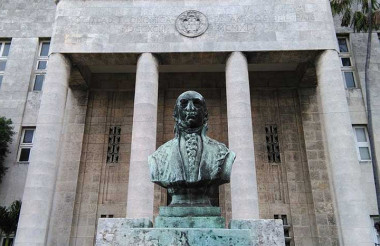 Reiteran convocatoria premio José de la Luz