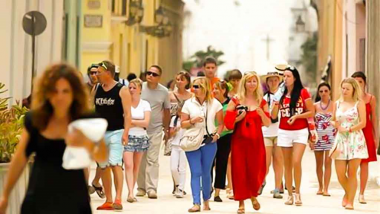 Crece interés de turistas rusos en Cuba
