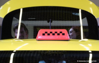 Inicia montaje de taxis ruso-cubanos en La Habana